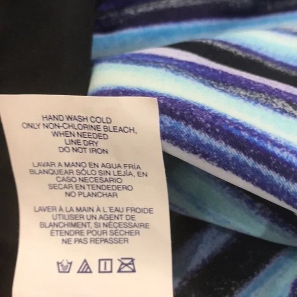 Reebok Depth Defy Striped Tankini Top - Picture 7 of 7